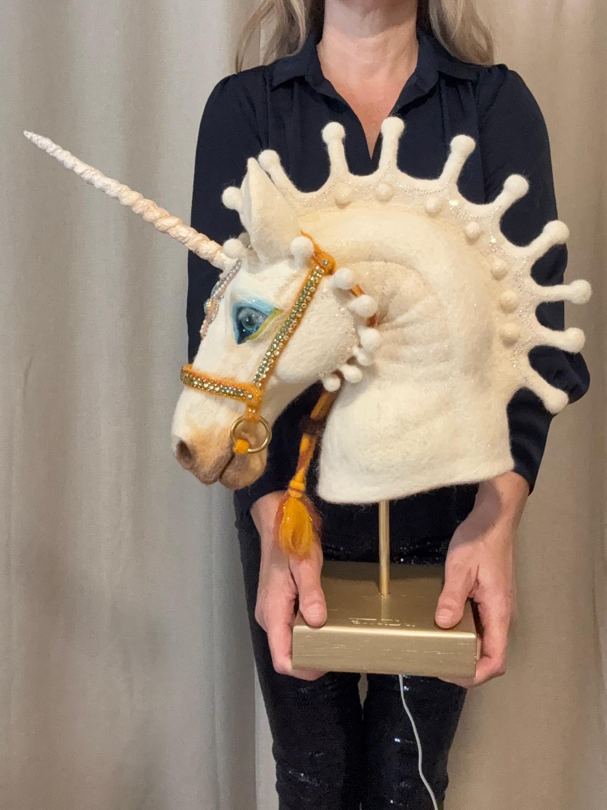 Jewel of the Mythic Starlight Unicorn (Illuminated Edition)